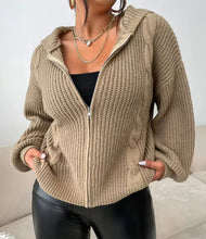 Load image into Gallery viewer, Cozy zip-up Sweater